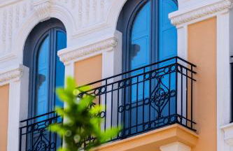 Well Lit and Creatively Designed Apartment - Photo 34