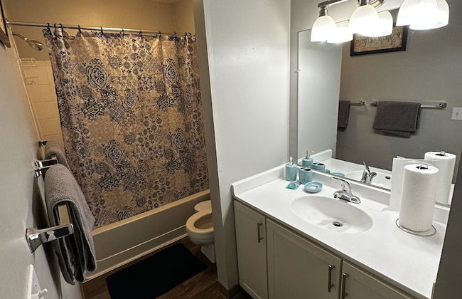 Glamorous 2B2BA with patio views and gym - Foto 19