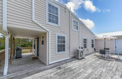 Shipwrecked Shack Waterfront House Boat on Land - Foto 18