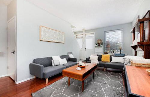 Beautiful 6BR 2 Kitchens Duplex By StayStLouis - Foto 34