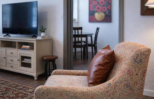 Large Luxury Downtown Loft - Walk to Everything Free Parking - Foto 19