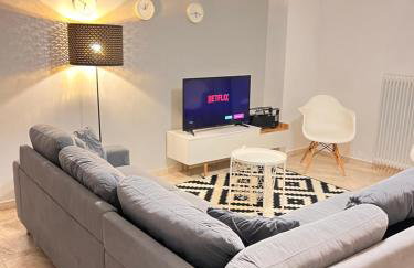 Spacious 2BR Apartment with Balcony near Metro Thessaloniki - Foto 1