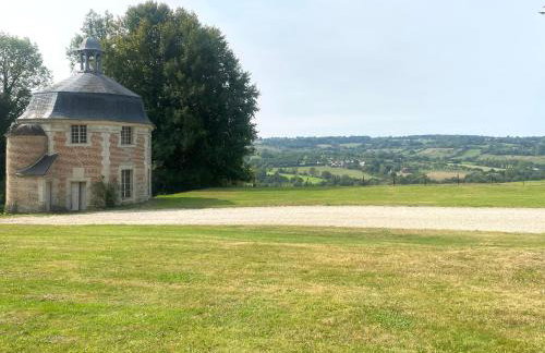 Le Pressoir du Château de Neuville - Piscine chauffée - Jeux - Forêt - Foto 9