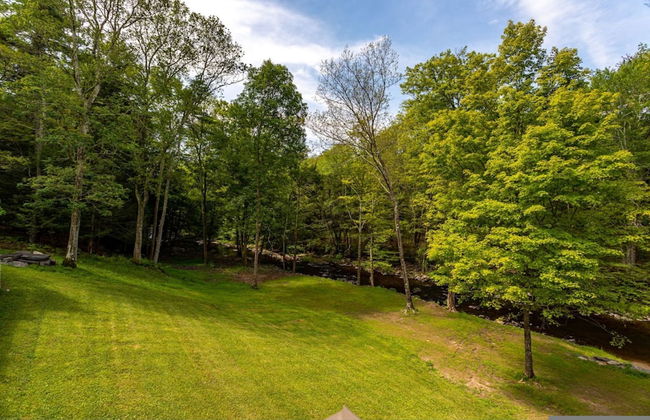 Family Fun Oasis Hot Tub Steam Room Pool Stream Firepit Games - Foto 72