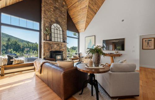 Luxury Riverfront Retreat Hot Tub, Game Room, Gym - Foto 9