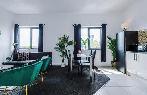 Large Home Salford -Free Parking - Foto 12