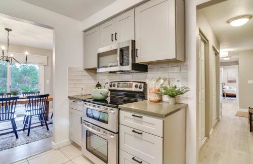 Peace and Serenity in Gresham! Sleek Home with Yard - Photo 12