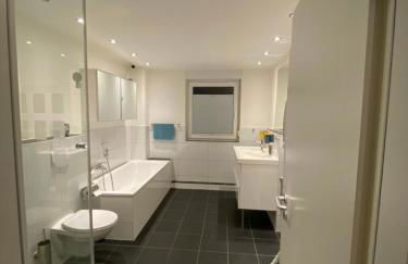 Lighthouse - Modern house with garden - 20 Minutes to Düsseldorf - Photo 6