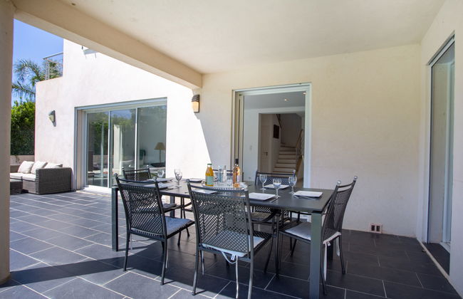 4 bedroom House in Bormes-les-Mimosas with private pool and garden - Photo 31