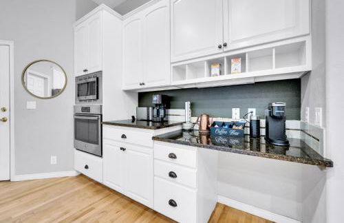 Epic Hillside Retreat Htd Pool HotTub Golf 4400sf - Foto 44