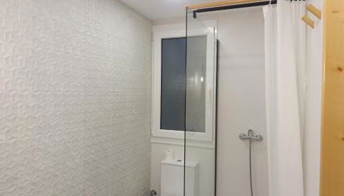 "Estudio con balcón" A 9 min en metro del centro de Sevilla - Photo 5