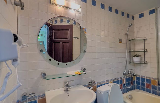 La Sen Tay Ho Homestay - Photo 37