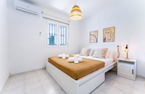 VB Villa Coto 7BR w Pool & Views - Photo 4