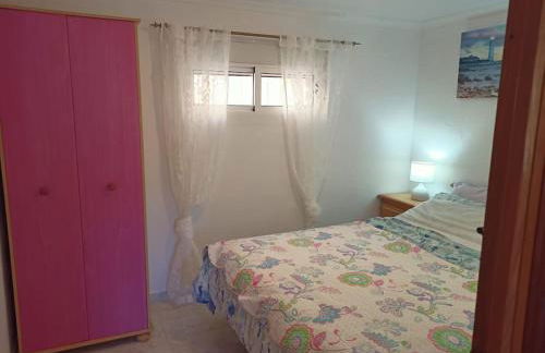 Alicante 1 bed apartment free parking and Netflix, min stay 11 nights seasonal rental - Foto 4