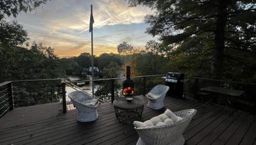 Waterfront Lakehouse Getaway in Clinton with HOT TUB - Foto 4