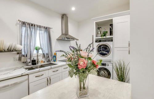 9 Mi to Dodger Stadium! East LA Studio with Patio - Foto 8