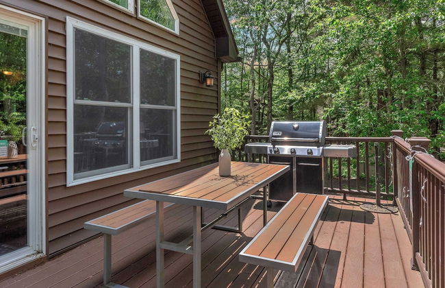 Tavern at the Woods by Avantstay Lakefront Views, Hot Tub, Firepit, Game Room - Foto 44