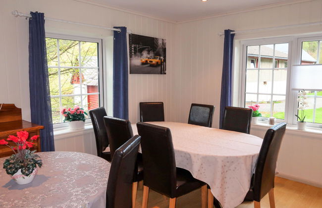 Greenhouse - Photo 11