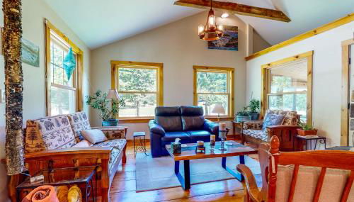 Hike, Fish, Ski! Coos Canyon Lodge in Maine - Foto 3