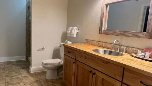 Whispering Pines Lake Views 1BR King Suite - Foto 3