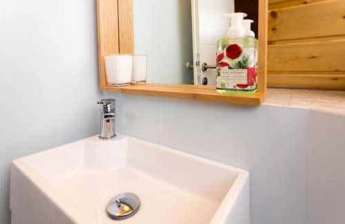 Holiday House Antique - Photo 6