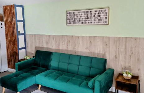 2 Bed Cosy House in London by Zaftastic Stays - Photo 8