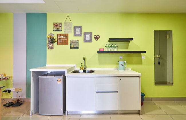 OYO Home 44002 Classic 2br Setia Alam Trefoil. - Photo 29