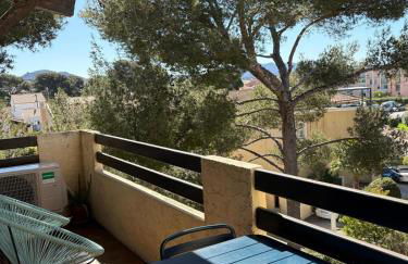 T2 tout confort et moderne, climatisé avec balcon et parking, à 10 min du port et de la plage - Foto 17