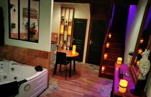 Maison Prestige Le Donjon des Plaisirs Jacuzzi - Foto 4