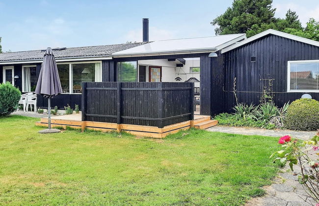 6 Person Holiday Home in Rodvig Stevns - Foto 1