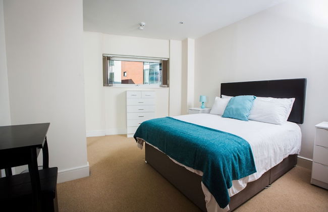 Meridian Tower Apartment - Photo 6