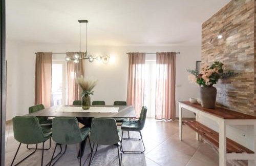 Villa Coridigo - Unique High Position, Panorama Nature View, Cozy Dining Terrace, Fenced Property - Foto 42