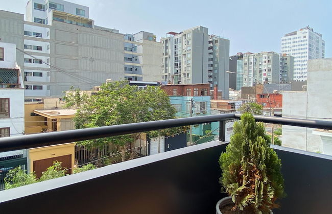 Beautiful 2BR With Balcony in Miraflores - Foto 2