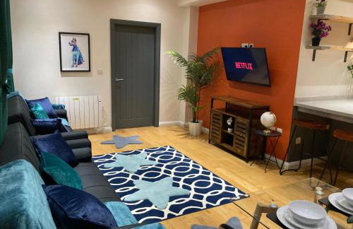 Central Sheffield 3BED 3BATH IV Pent-Apartment - Photo 9