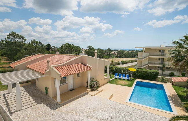 Lively Holiday Home in Albufeira With Private Pool 500m From the Beach - Foto 35