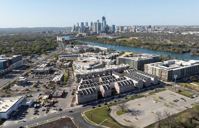 Modern Home, Private Balcony, Near Rainey & Lady Bird Lake Haus of Z - Foto 48
