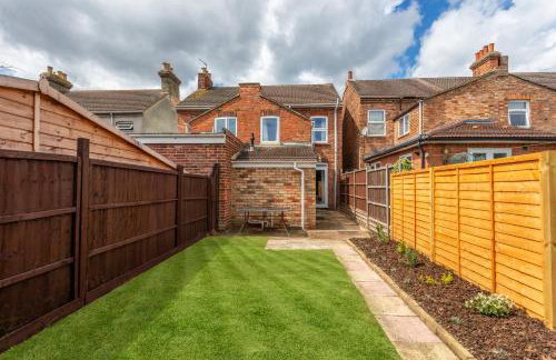 Spacious Bedford House Sleeps 6 Superfast WiFi Weekly Rates - Foto 9