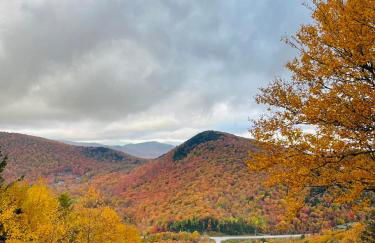 Ski Condo with Garage Parking and Pool - Foto 32