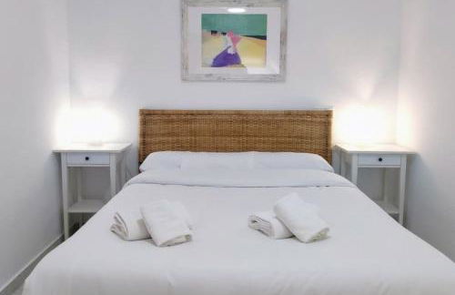 Seafront House,Sea Views,Pool and BBQ, Airport 10 mns - Photo 3