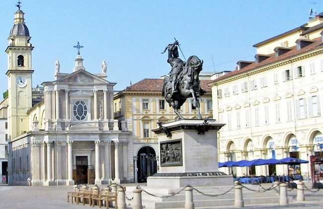 Visite privée à pied des points forts de Turin avec la Piazza Castello et la Piazza San Carlo - Photo 1