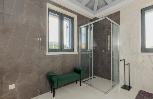 Seafront Villa Adriatica with pool - Photo 39