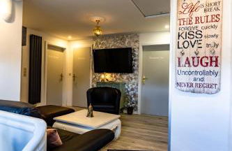 Timeout Namaste - Photo 9