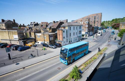 Modern 2 Bedroom Flat, Central Chatham, Self Check-in - Foto 30