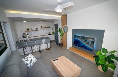 Apartasuites Royal Zahara, Máximo confort con vistas al mar - Photo 53