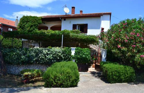 Apartments with parking space Molat - 6249 - Photo 2