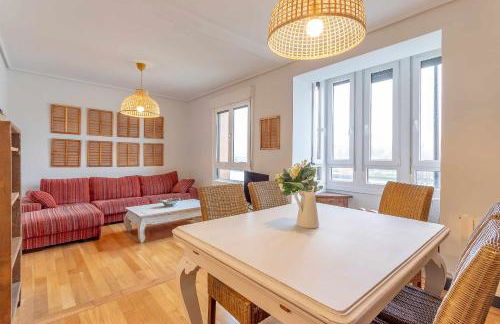 Apartamento KUIA con vistas frontales a la Ría de Bilbao cerca del metro - Foto 1