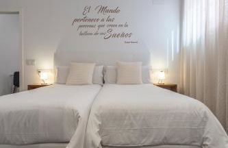 CMDreams Gold- Apartamentos turísticos con ruinas romanas en el centro de Mérida - Photo 9