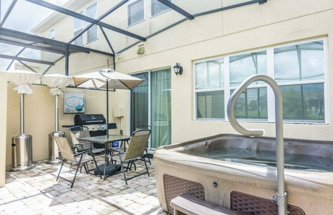 Beautiful Townhome With Hot Tub 13 - Photo 30