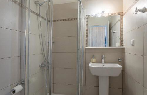 IRIS, Luxury Stone Villa in Stoupa with Private Infinity Pool, BBQ and Amazing Sea View - Foto 20