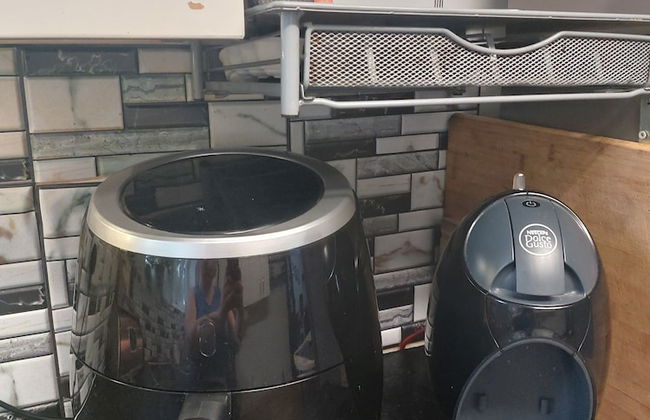 Charming 2-bed Apartment in Eastleigh - Foto 9